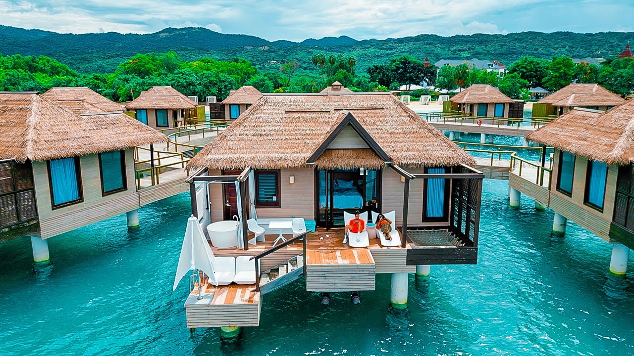 OUR OVERWATER BUNGALOW ROOM TOUR IN JAMAICA!